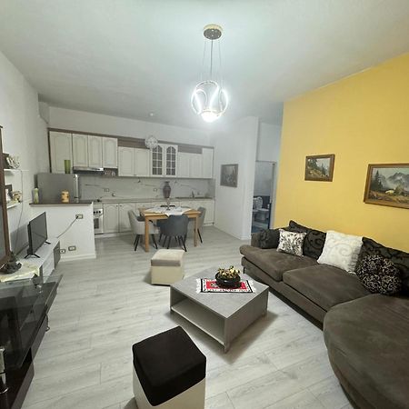 Center Of Tirana Apartment Esterno foto