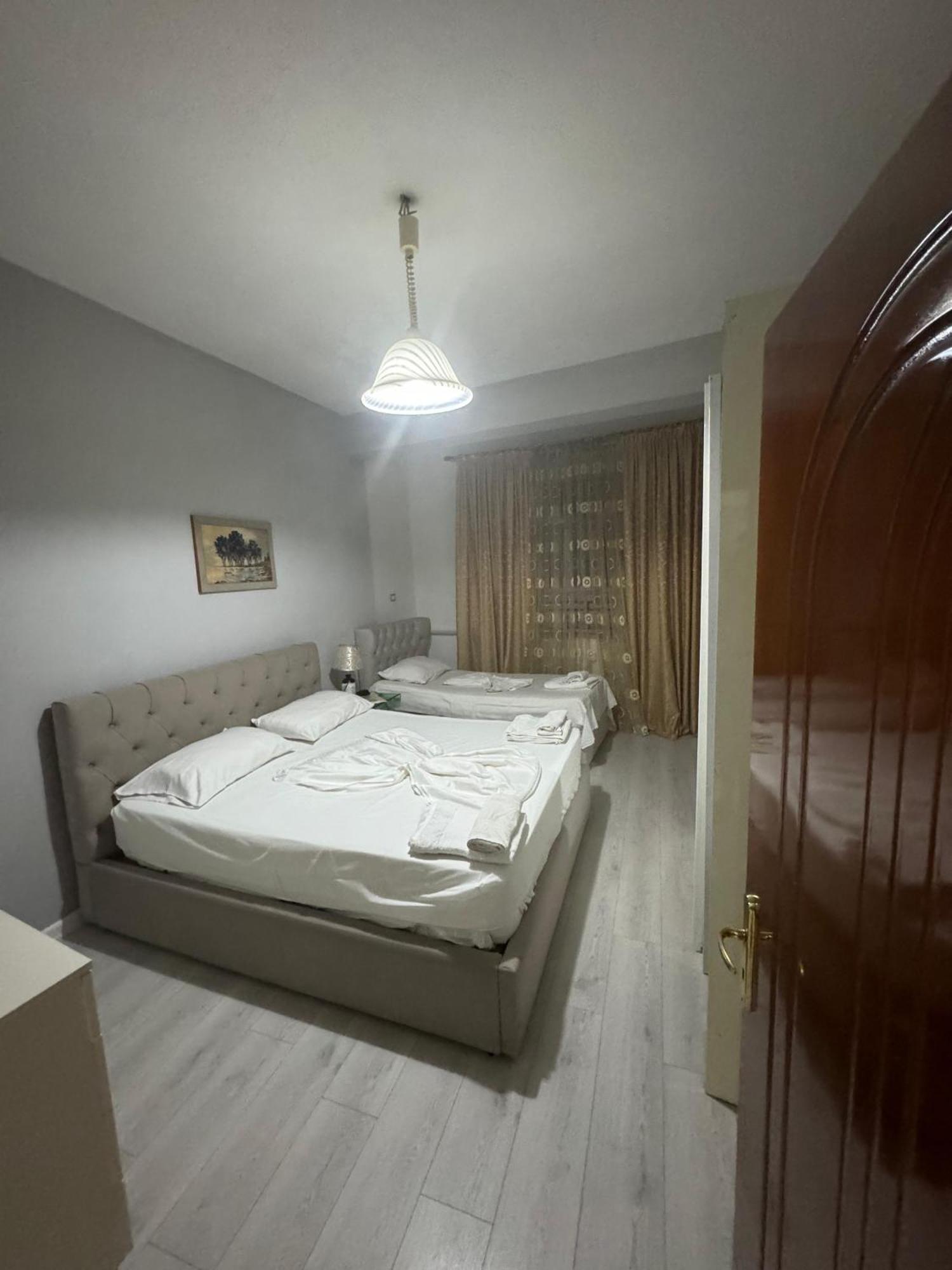 Center Of Tirana Apartment Esterno foto
